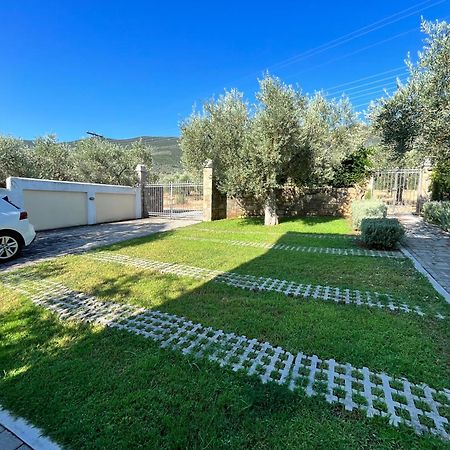 Villa Liana Sourpi エクステリア 写真