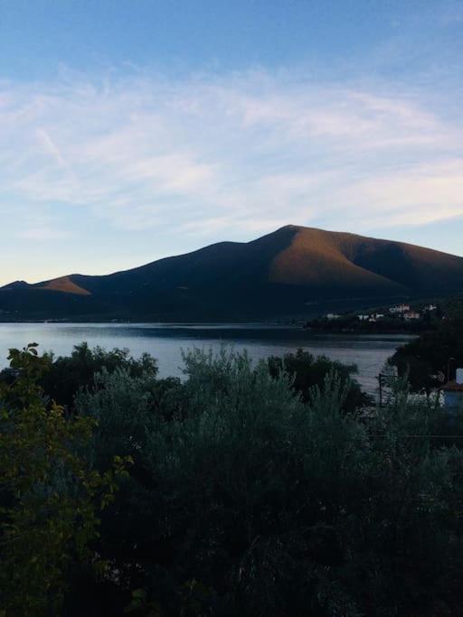 Villa Liana Sourpi エクステリア 写真