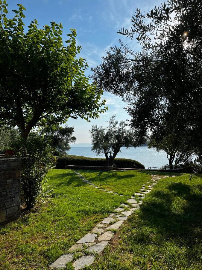 Villa Liana Sourpi エクステリア 写真
