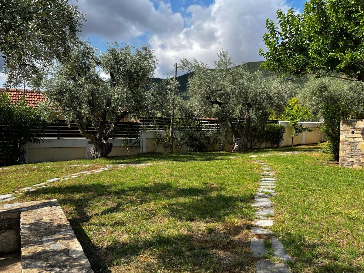 Villa Liana Sourpi エクステリア 写真