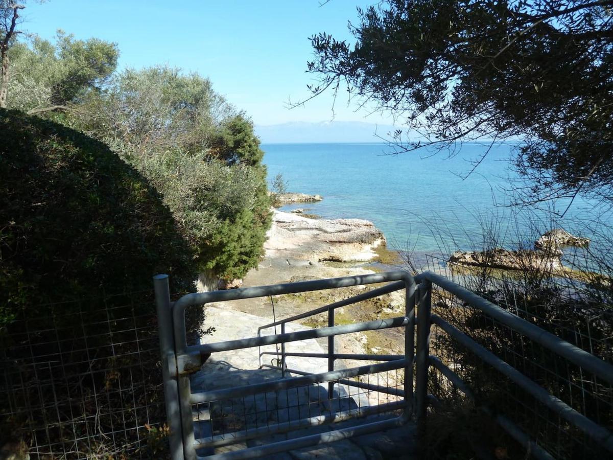 Villa Liana Sourpi エクステリア 写真